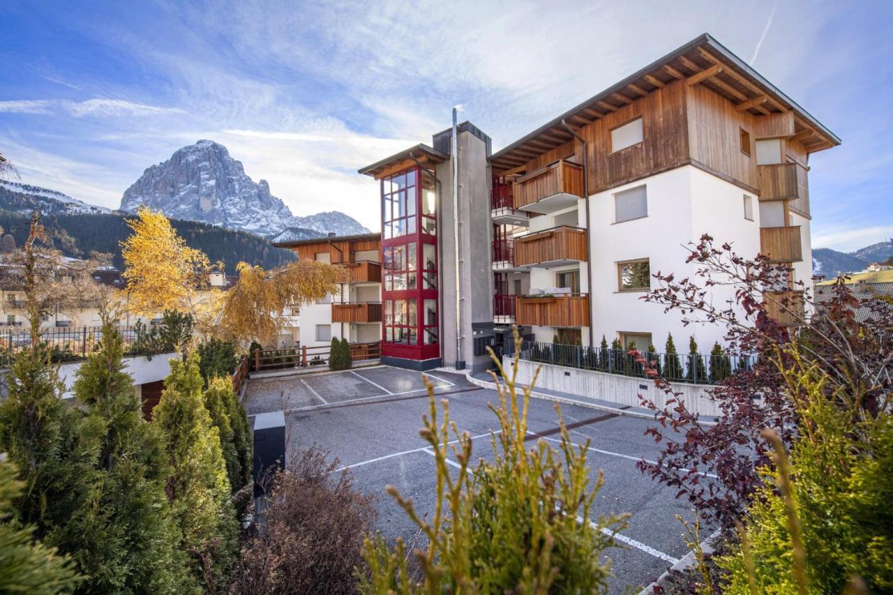 Apartment Lulu Selva di Val Gardena Bagian luar foto
